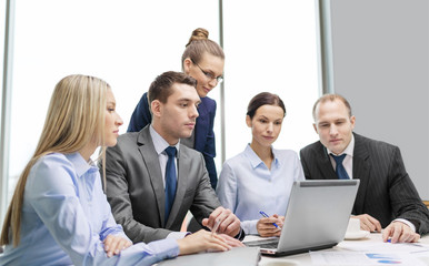 驾驭无穷大 现代企业管理咨询的新范式